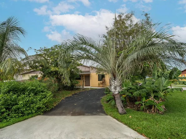 8665 Pluto Terrace, Palm Beach Gardens, FL 33403