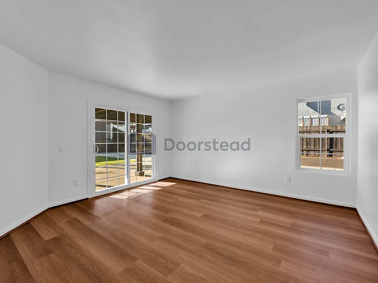26150 Coronada Dr — Photo 36