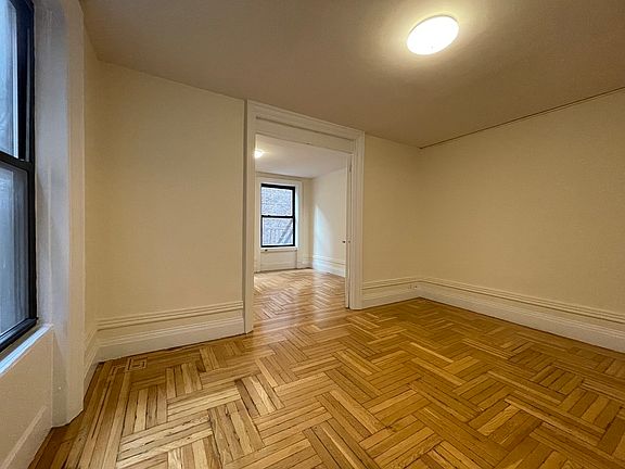 4th image of 66 Pinehurst Ave #3C3