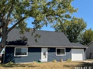 9023 Redfield Dr, Fort Wayne, IN 46819