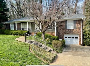 2129 New Castle Dr, Winston Salem, NC 27103