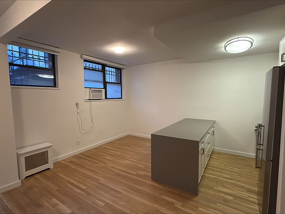 1st image of 115 Sullivan St #106