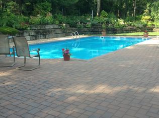 43 Quail Run, Hampton Bays, NY 11946