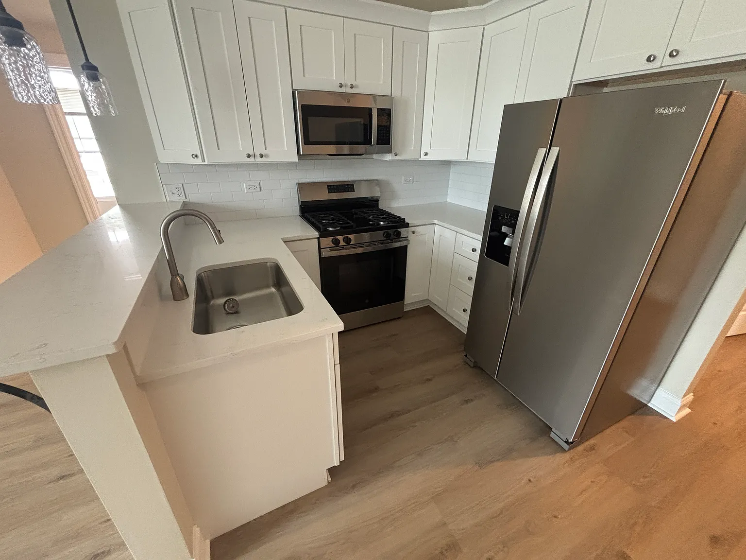 2 bed, $1,600 — Photo 2
