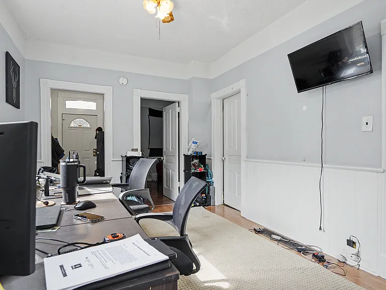 459 South St — Photo 10