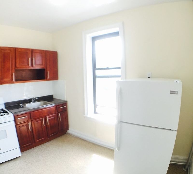 2nd image of 181 Clarkson Ave APT D3