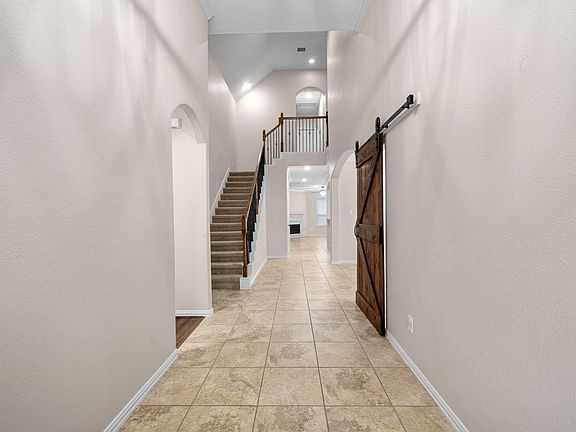 3rd image of 13730 Slate Mountain Ln