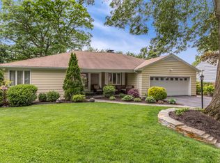 27 Elmcrest Cir, Melrose, MA 02176