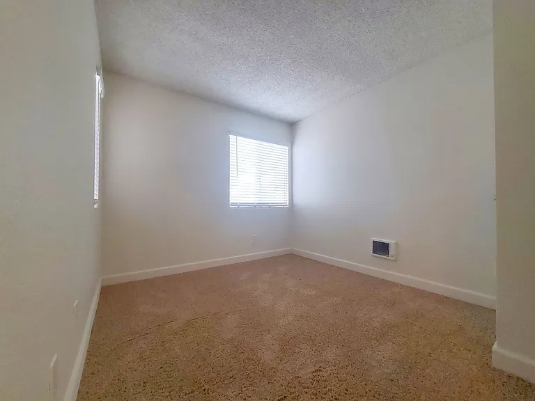 Emerald Vista — Photo 51
