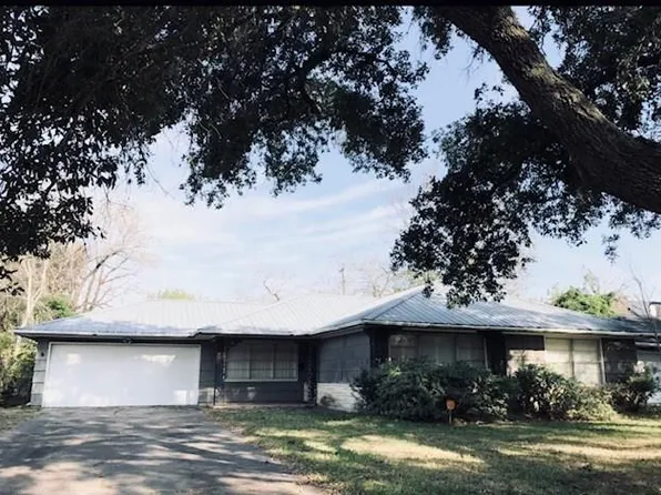 5612 Whitehaven St, Bellaire, TX 77401