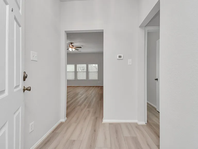 24118 Wild Horse Ln — Photo 7