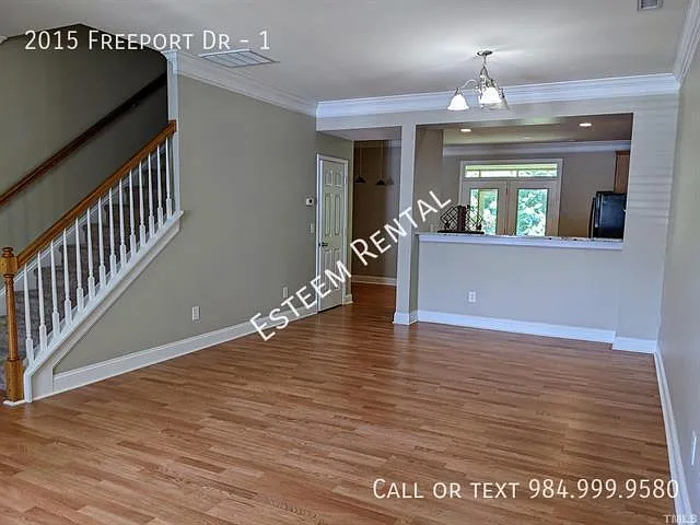 2015 Freeport Dr #1 — Photo 3