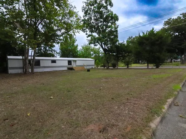 300 W Mill St, Hartford, AL 36344