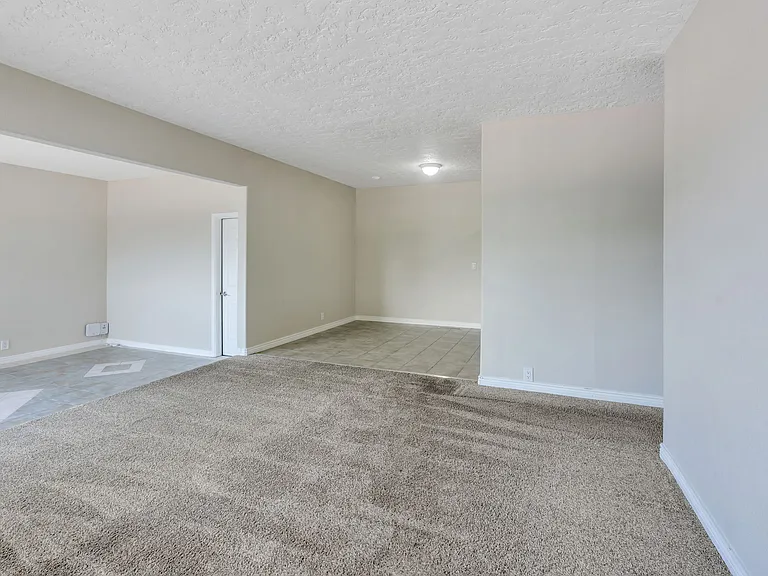 345 E 1830 S #1A — Photo 2