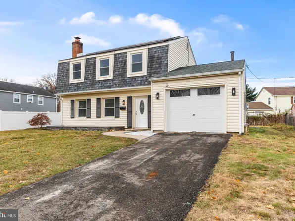 10 Normandy Ln, Willingboro, NJ 08046