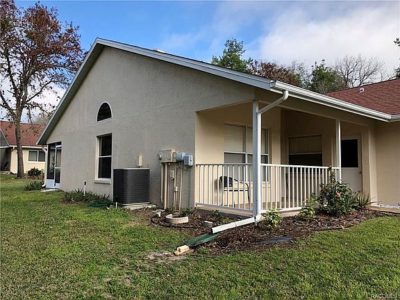 3rd image of 3610 N Lucille Dr
