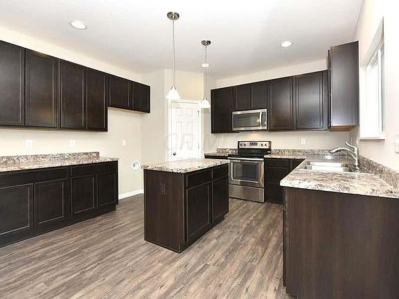 5th image of 1254 Glenbeacome St