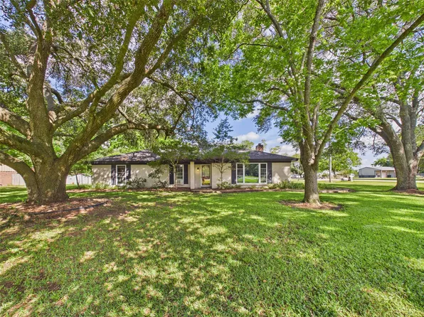 3037 County Road 536, Alvin, TX 77511
