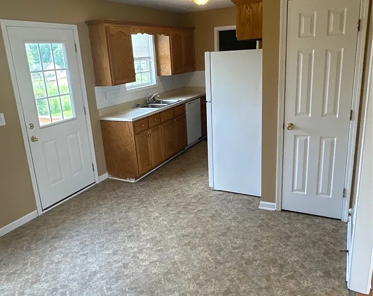 144 Kala Cir — Photo 3