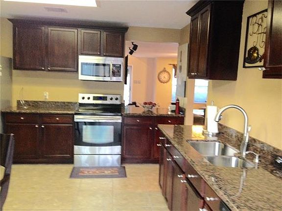 4th image of 2120 Deer Creek Trl