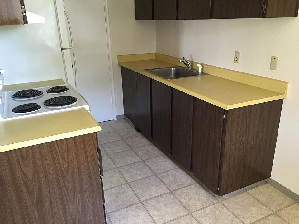 2nd image of 9667 Bridgeport Way SW APT 9