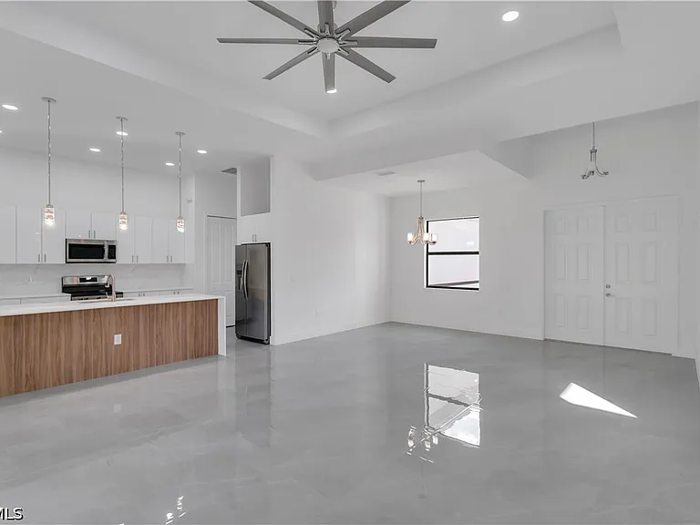 2603 27th St W — Photo 17