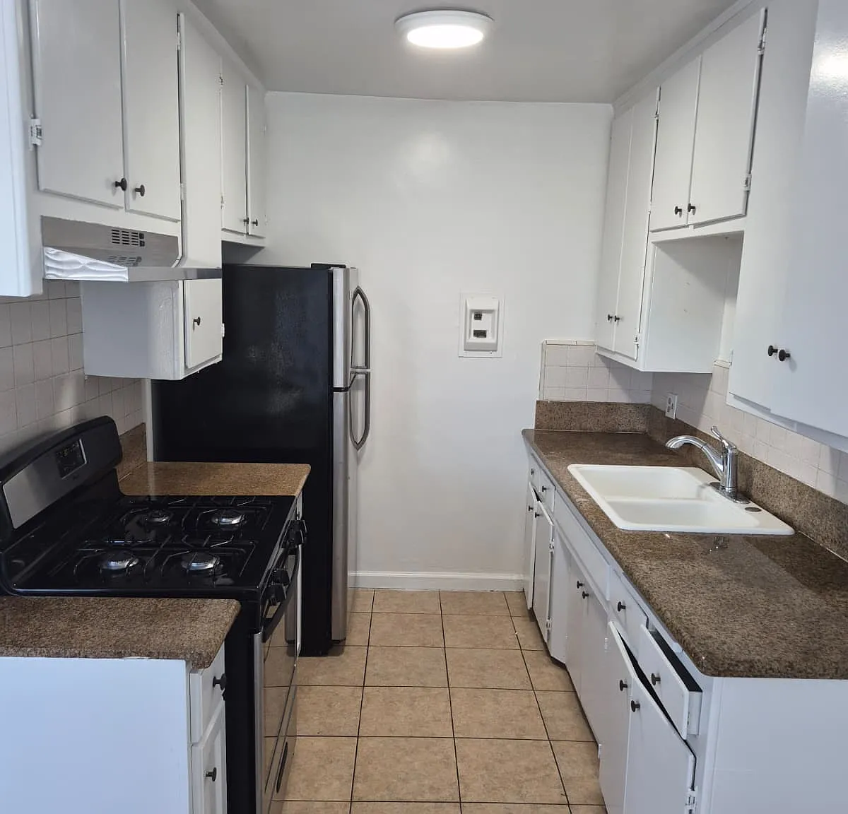 3 bed, 1250 sqft, $2,950 — Photo 1