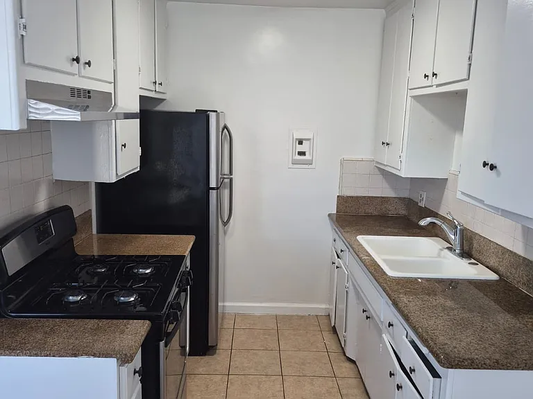1120 W Florence Ave #2 — Photo 1