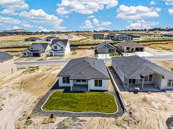 5th image of 2967 Meadowlark Ave