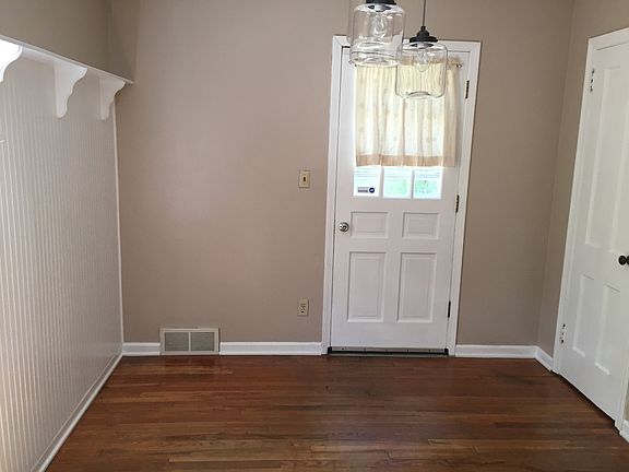 2nd image of 446 Auburndale Ave