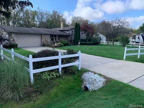2nd image of 5240 Arnold Dr