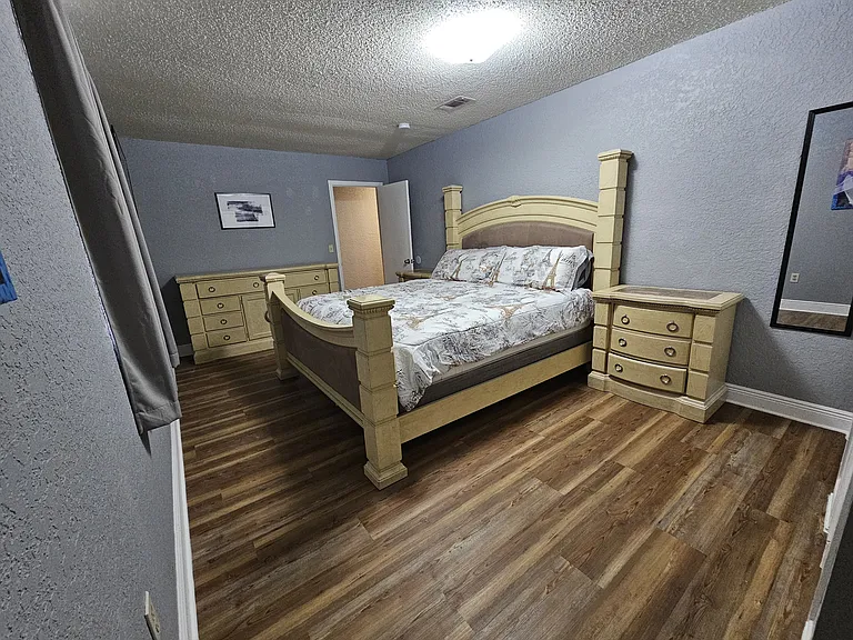 720 Texas Ave #A — Photo 8