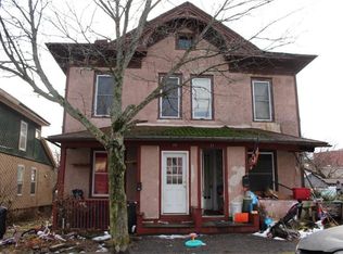 27 N Broad St, Wellsville, NY 14895