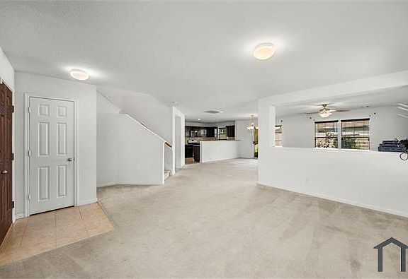 3rd image of 20522 Hillsdale Park Dr