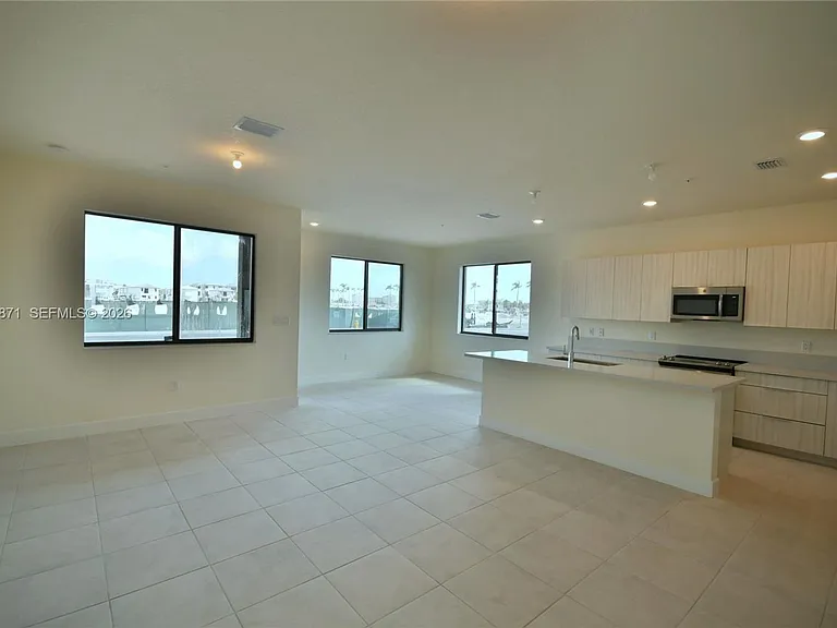 4700 NW 84th Ave #18 — Photo 7