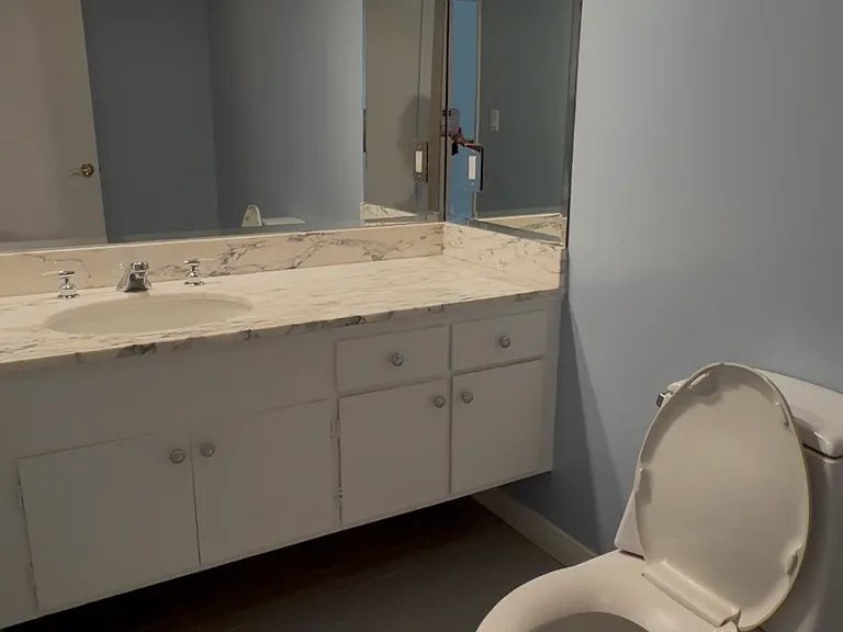 681 S Orange Grove Blvd #2 — Photo 8