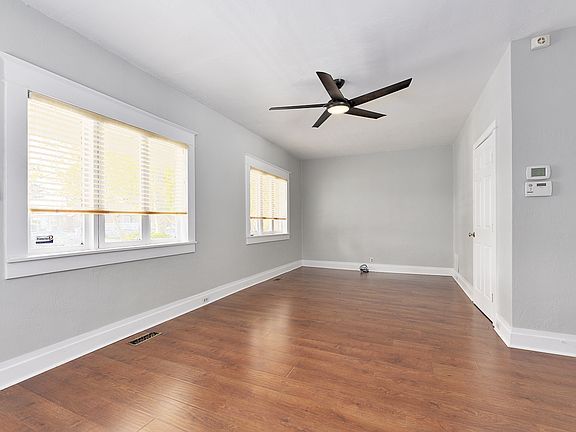 3rd image of 657 E Garfield Ave