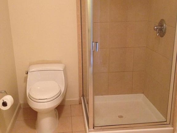 Spare Bathroom w Shower