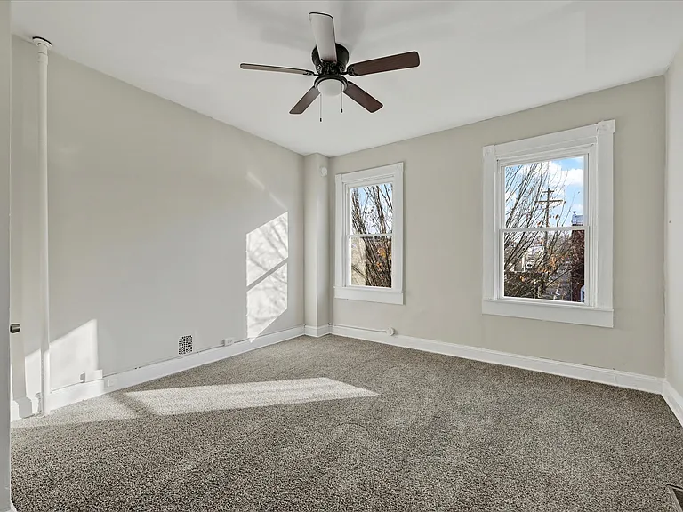 2432 E Fayette St — Photo 8