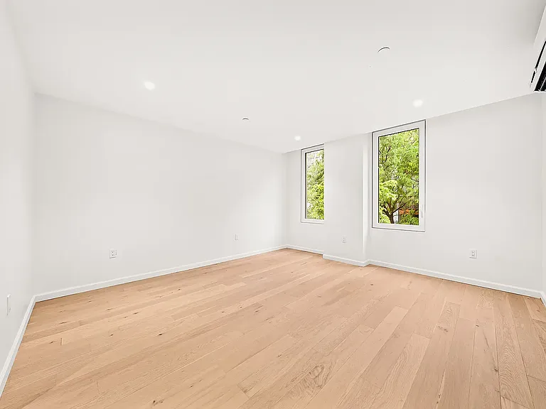 41-01 24th St #Townhouse 1 — Photo 15
