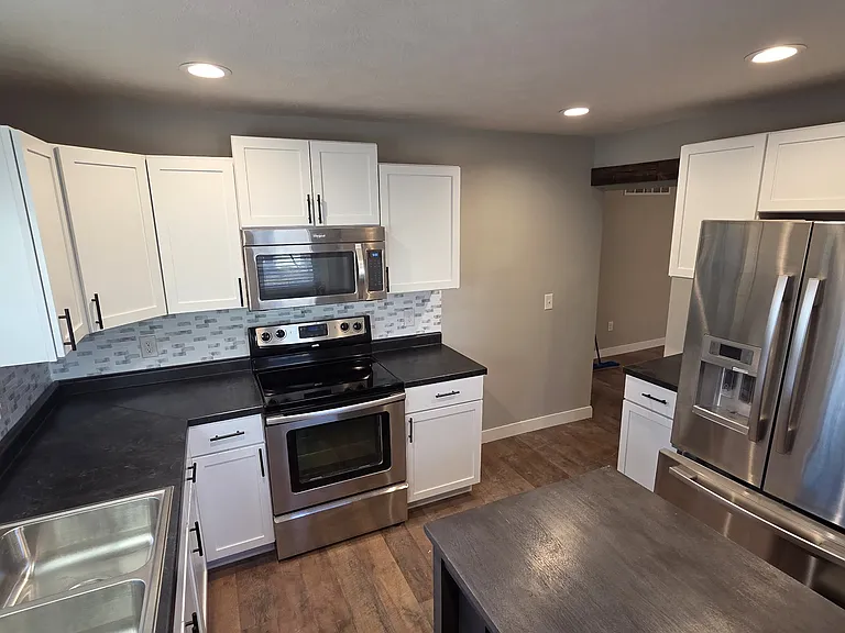 3307 Smith St — Photo 2