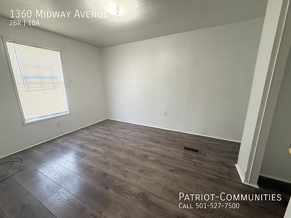 5th image of 1360 Midway Ave #5