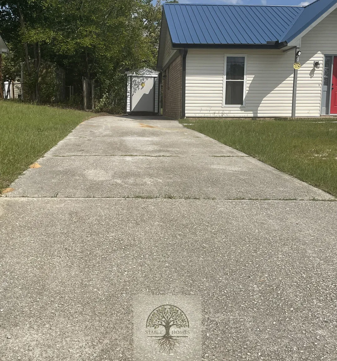 3 bed, 1377 sqft, $1,695 — Photo 2