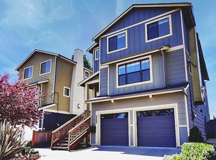 3209 42nd Ave SW, Seattle, WA 98116