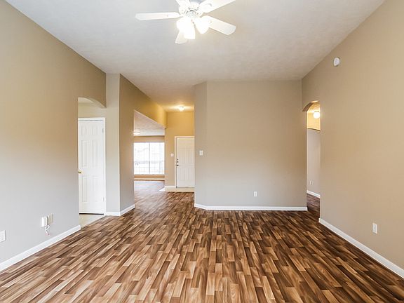 4th image of 16206 Hilton Head Ln