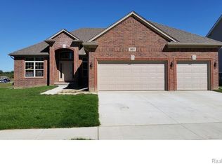 24211 Caspian Dr, Macomb, MI 48042