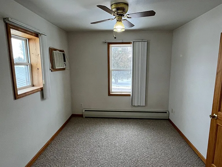 516 S Webb St — Photo 7