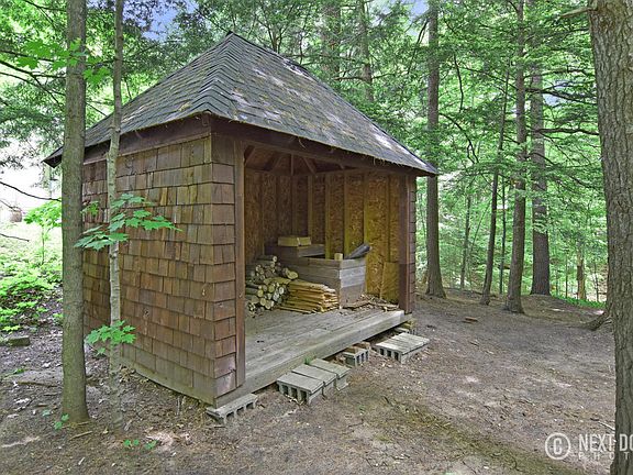 5th image of 9132 Brookwood Cir