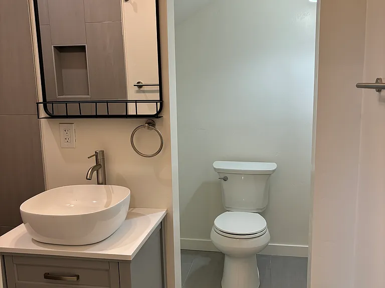 1715 Adams Ave #4 — Photo 5