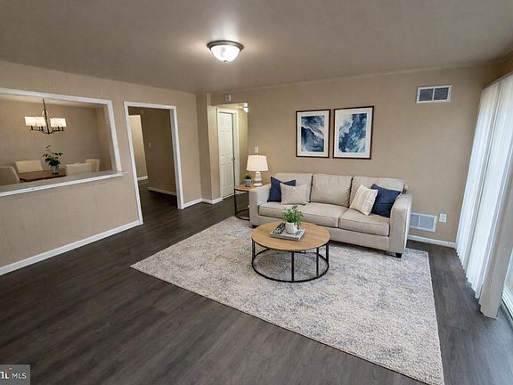 2nd image of 1631 Addison Rd S Unit 1631